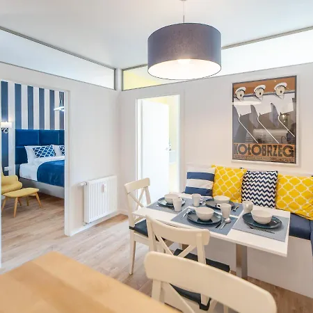 Apartamenty Blekit Na Fali - Miodowy Dom-3